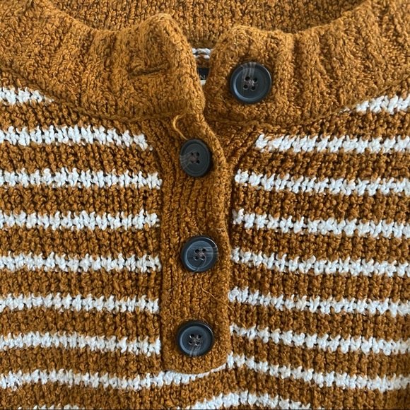 American Eagle Sweater - Picture 3 of 6